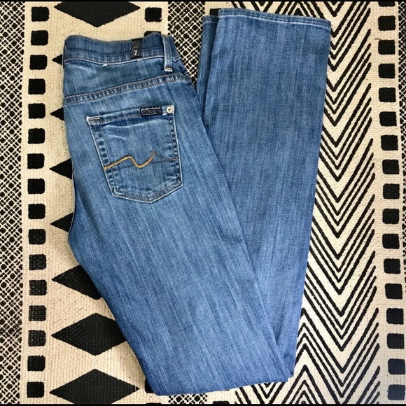 🔥EUC 7 For All Mankind High Waist Straight Jeans - Picture 3 of 8